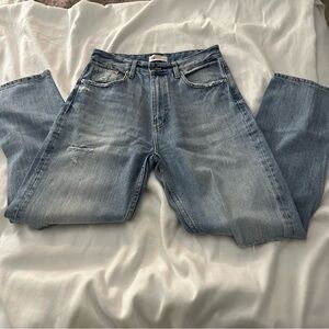 Light Wash Slightly Destroyed Jeans